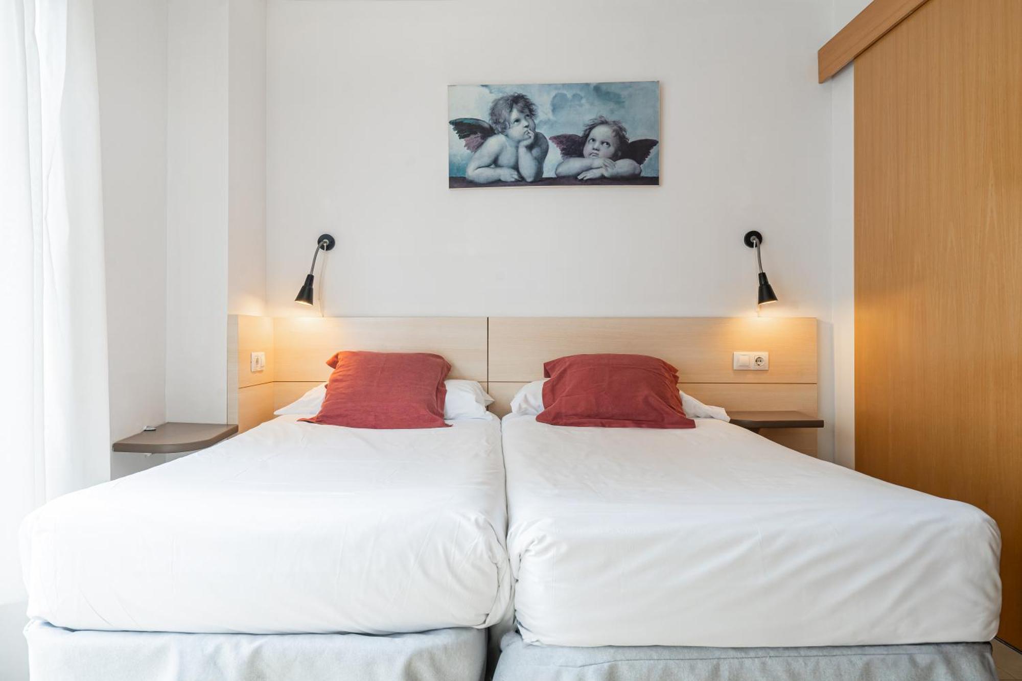One-Bedroom Apartment,1678629563:JPEG